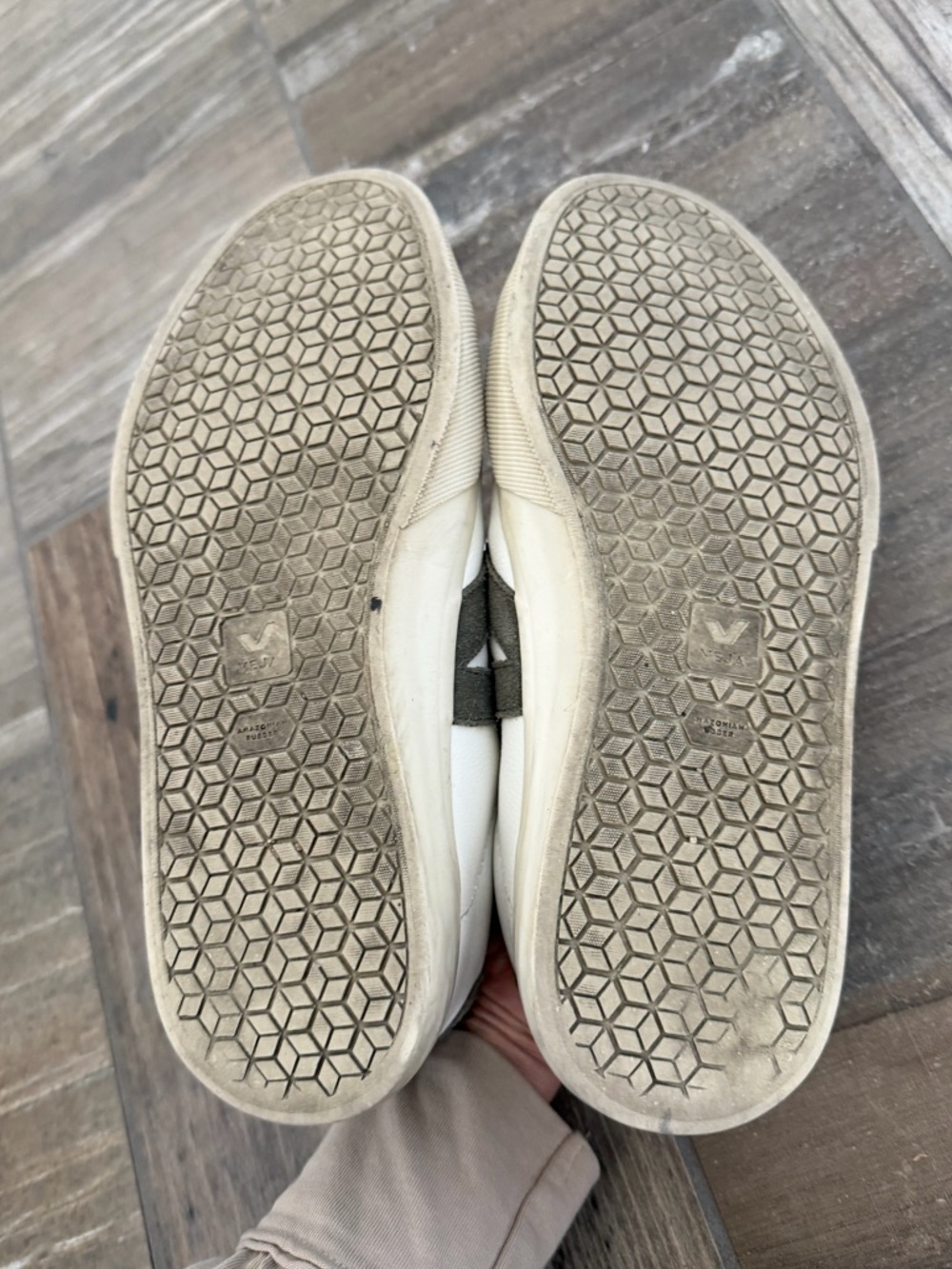 Veja campo sneakers Women’s size 8 - Picture 10 of 10